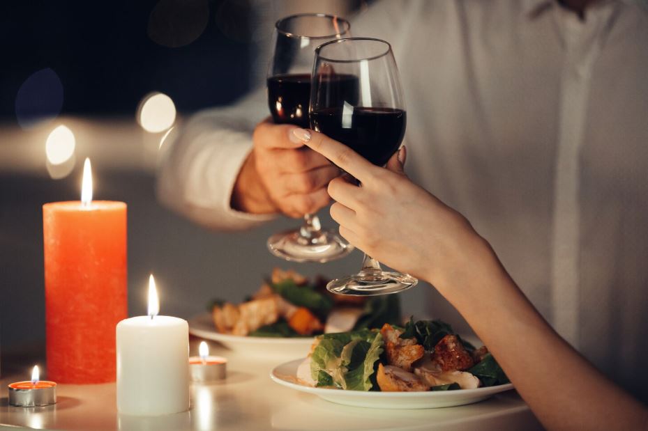 Zašto odložiti romantičnu večeru za poslije seksa?